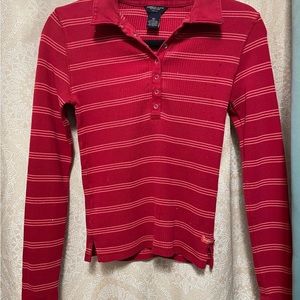 Medium American Eagle, long sleeve.